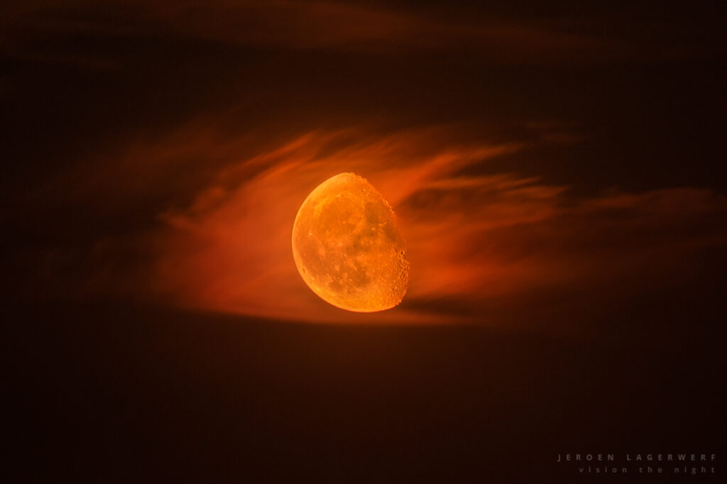 MOONTRACKER