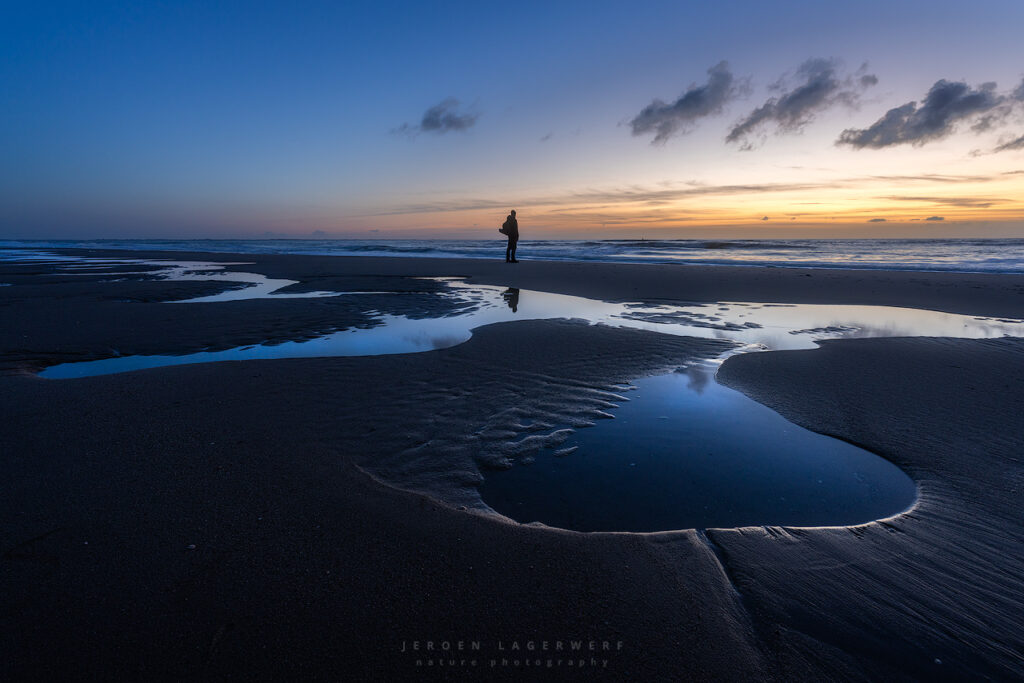 LONE BEACH